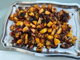 Pommes de terre sautées aux poivrons et oignon rouge