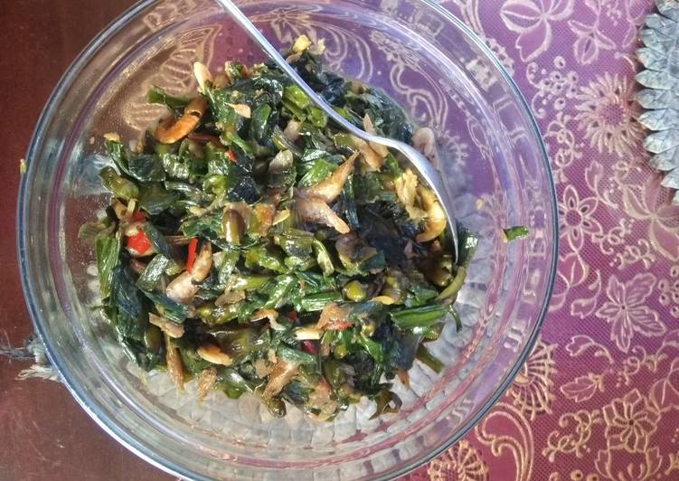 Cara Gampang Membuat 31. Tumis genjer udang, Enak Banget