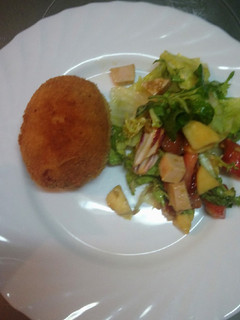 Una foto de Huevos rellenos villaroy
