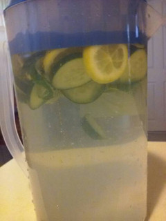 A picture of Flat Tummy Water.