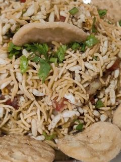 ओली भेळ (oli bhel recipe in marathi) रेसिपी चे मुख्य फोटो