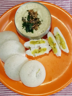 ஆலூ ஸ்டப்ஃடு இட்லி /Aloo stuffed idly 😋😋 செய்முறை முக்கிய புகைப்படம்