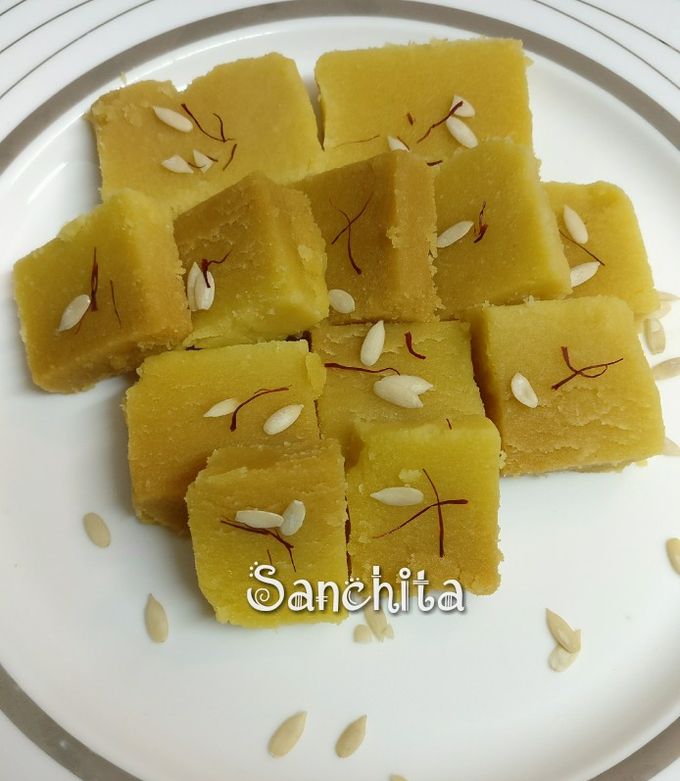 A picture of Besan paak or Besan ki barfi.
