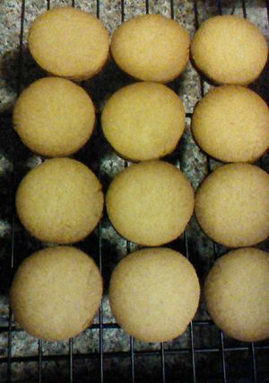 A picture of Ginger Biscuits.