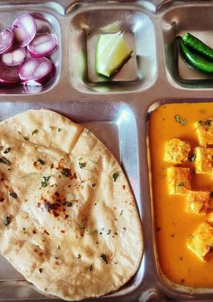 A picture of Shahi Paneer.