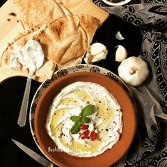 A picture of Garlic Pepper Labneh.