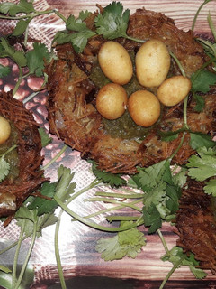 आलू पनीर बर्ड नेस्ट कटलेट (Aloo paneer bird nest cutlet recipe in hindi) रेसिपी मुख्य फोटो