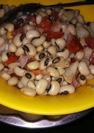 A picture of Black eyed peas chat (Rajma chat).