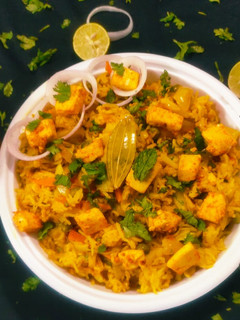 પનીર રાઇસ (Paneer Rice Recipe In Gujarati) રેસીપી મુખ્ય ફોટો