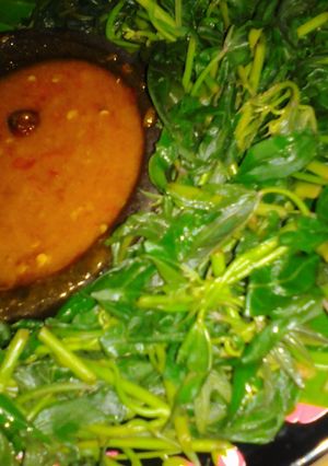 Foto resep Jlegor/lung/daun ubi rambat plencing (sambel lotis ala klaten)