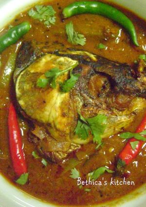 A picture of Singaporean Fish Head Curry.
