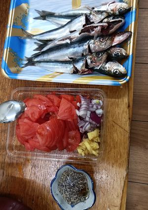 Hình của món Cá mòi sốt cà chua nước mắm.
