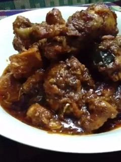 A picture of M's Tender Duck curry.