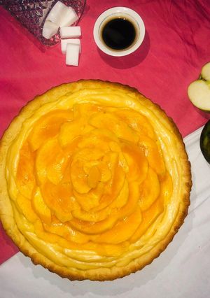 A picture of Mango Tart with Pastry Cream.