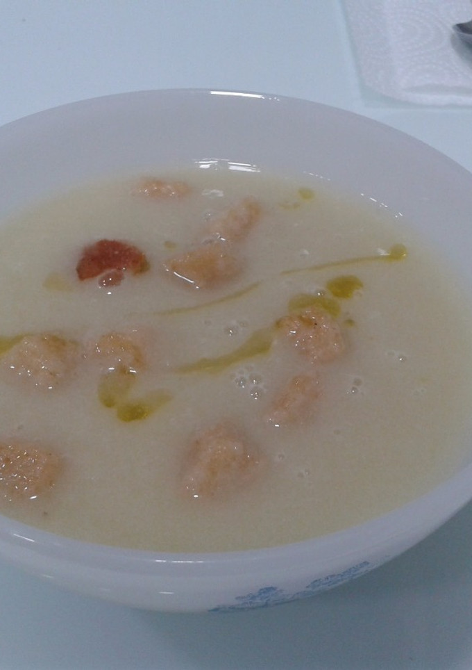 Una foto de Vichyssoise con manzana