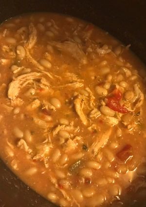 A picture of White Chicken Chili (only 5 ingredients).
