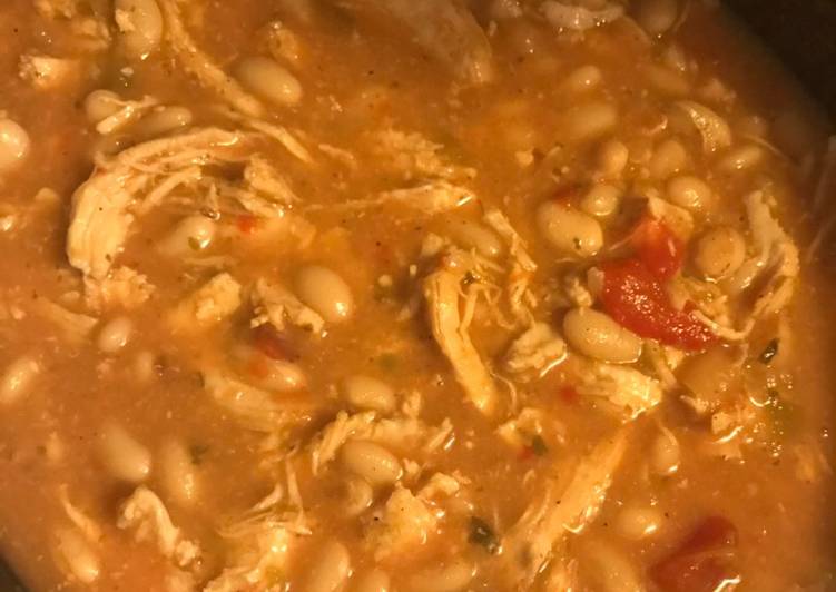 White Chicken Chili Only 5 Ingredients Recipe By Doctorwho30 Cookpad