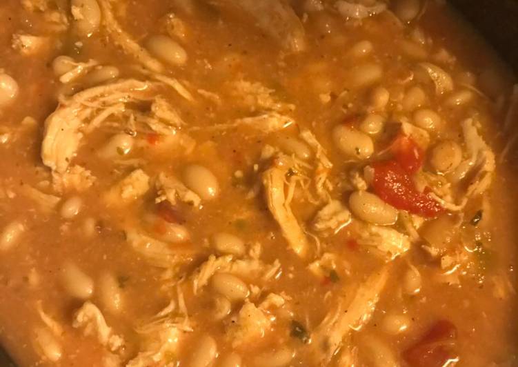 Recipe of Perfect White Chicken Chili (only 5 ingredients)