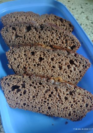 Una foto de Budín de Dulce de Leche y algarroba😋