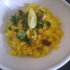 A picture of Kande (onion) pohe.