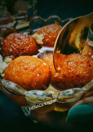 ગુલાબ જાંબુ (Gulab Jamun Recipe In Gujarati) રેસીપી મુખ્ય ફોટો