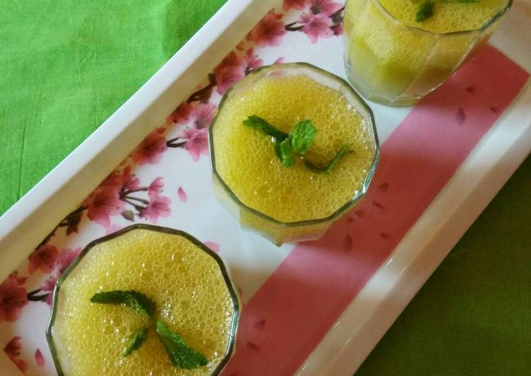 Mango Mint Lemonade