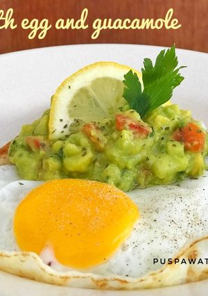 Foto resep Toast with egg and guacamole