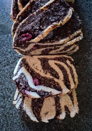 Takarékos szénhidrátszegény mákos-meggyes babka (kalács) recept fotója