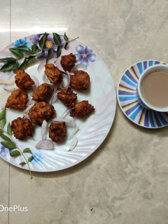 மாங்காய் பக்கோடா (Maankaai pakoda recipe in tamil) செய்முறை முக்கிய புகைப்படம்