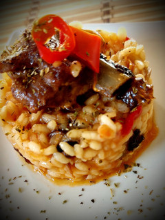 Una foto de Arroz con costilla y camagrocs