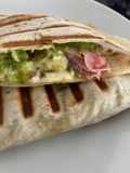 Wrap de Aguacate y Jamón Serrano