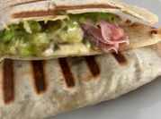 Una foto de wraps de jamon