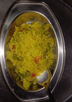 પુલાવ ભાત(pulav bhat recipe in gujarati) રેસીપી મુખ્ય ફોટો