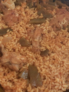 Una foto de Paella valenciana