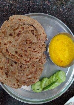 A picture of Desi Ghee Laccha Parantha.