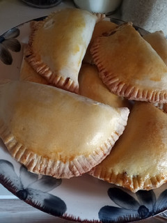 Una foto de Empanadas de manzana con murtas