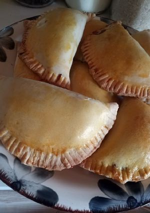 Una foto de Empanadas de manzana con murtas