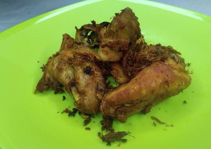 Cara bikin Ayam Goreng Lengkuas Cara bikin Ayam Goreng Lengkuas