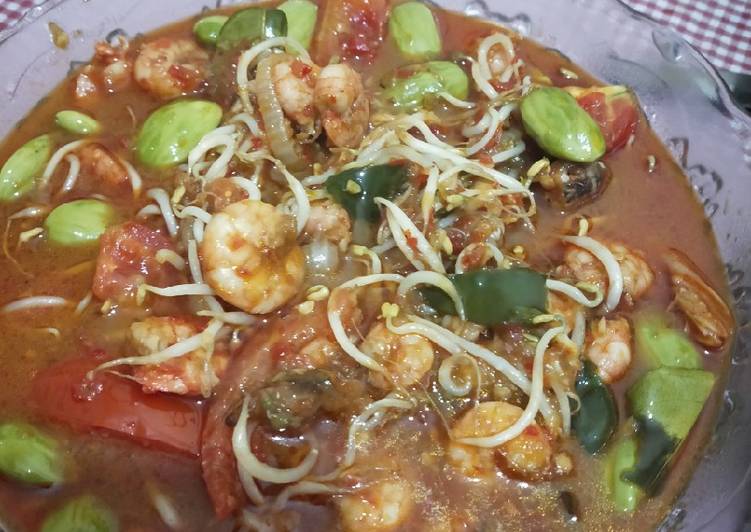 Udang bumbu merah