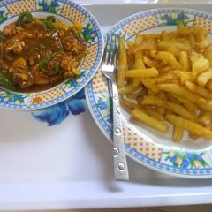 A picture of Chips&shredded chicken.