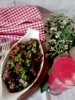 લેફ્ટ ઓવર ખીચડી ડ્રાય મંચુરિયન (Left Over Khichdi Dry Manchurian Recipe In Gujarati) રેસીપી મુખ્ય ફોટો