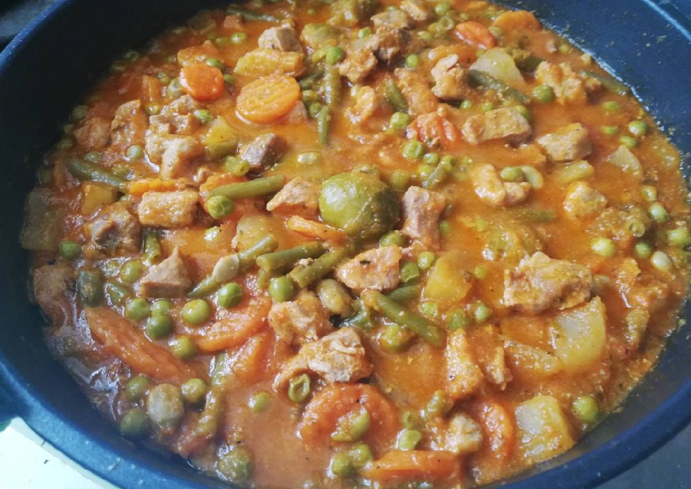 Estofado de cerdo a la jardinera 🍲