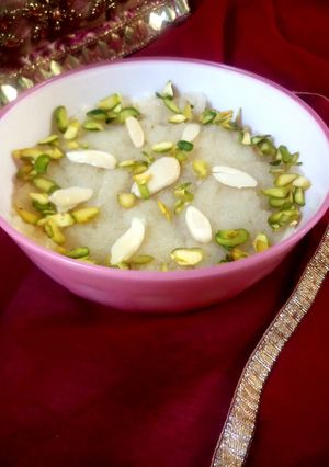 A picture of Sooji halwa.
