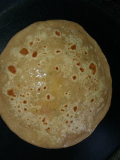A picture of Aloo paratha.