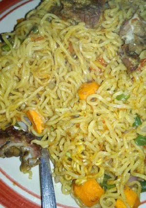 A picture of Stir fry noodles.