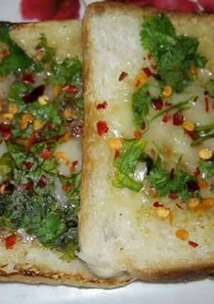 A picture of Chezy garlic bread.