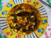 Una foto de recetas de habichuelas con espinacas