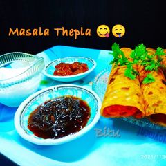 A picture of Masala Thepla.
