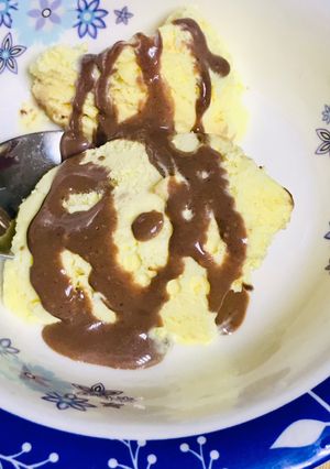 A picture of Homemade chocolate almonds sauce.