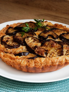 Una foto de Quiche de hojaldre y berenjena